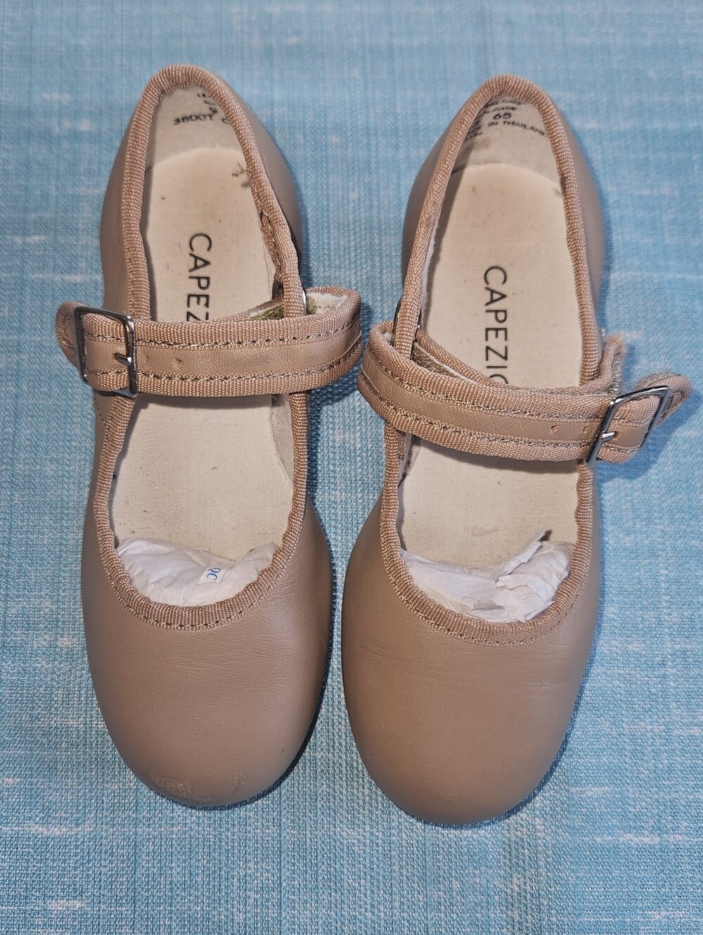 Taps Shoes Little girl size 9M